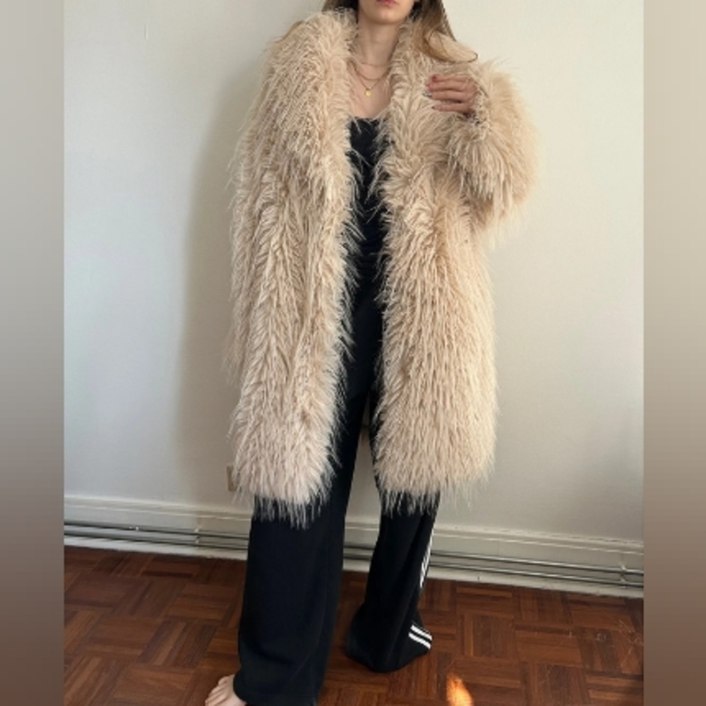 Furry fur coat 36-38 S-M vintage
